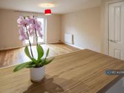 4 bedroom terraced house to rent