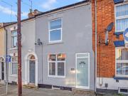 4 bedroom terraced house to rent