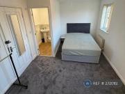 4 bedroom terraced house to rent