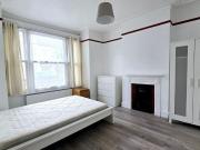 4 bedroom terraced house to rent