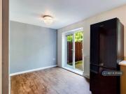 4 bedroom terraced house to rent