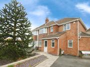 4 bedroom semi detached house to rent