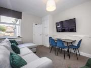 4 bedroom terraced house to rent