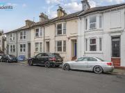 4 bedroom terraced house to rent