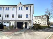 4 bedroom terraced house to rent