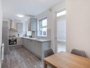 4 bedroom terraced house to rent