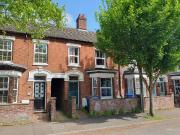 4 bedroom terraced house to rent