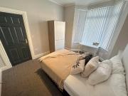 4 bedroom terraced house to rent