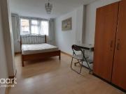 4 bedroom terraced house to rent