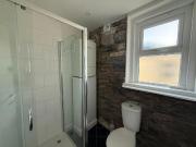 5 bedroom terraced house to rent