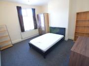 4 bedroom terraced house to rent