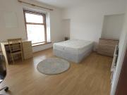 4 bedroom terraced house to rent