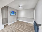 4 bedroom terraced house to rent