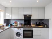 4 bedroom terraced house to rent