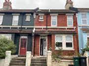 4 bedroom terraced house to rent