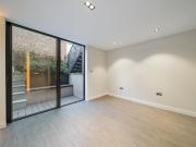 4 bedroom terraced house to rent