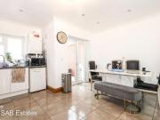 4 bedroom terraced house to rent