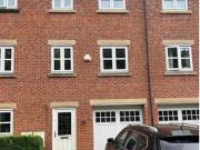 4 Bedroom Town House For Rent In Bury, Greater Manchester