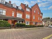 4 Bedroom Town House For Rent In Cambridge, Cambs