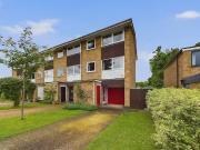 4 bedroom town house for rent in High Broom Crescent,...