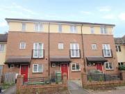 4 bedroom town house for rent in Oakworth Avenue...