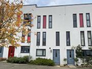 4 bedroom town house for rent in Penn Way Welwyn Garden...