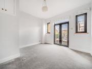 4 bedroom town house to rent