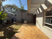 4 Bedroom Townhouse in Moreleta Park