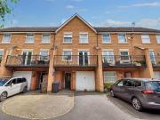 4 bedroom townhouse to rent