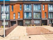 4 bedroom townhouse to rent