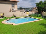 4 Bedroom Townhouse To Rent in Kyalami Glen Estate