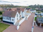 4 Bedroom Villa Worcester Worcestershire 94721915