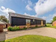 4 Bedrooms Barn conversion for sale in Bracknell Road,...