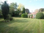 4 Bedrooms Bungalow for rent in Pampisford Road, South...