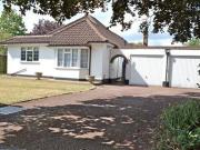 4 Bedrooms Bungalow for rent in West Farm Close, Ashtead...