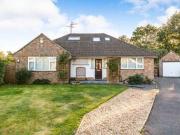 4 Bedrooms Bungalow for sale in Bramley, Guildford,...