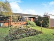 4 Bedrooms Bungalow for sale in Galleywood, Chelmsford,...