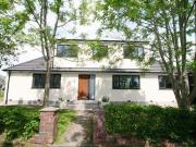 4 Bedrooms Bungalow for sale in Greenway Road, Heald...