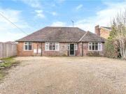 4 Bedrooms Bungalow for sale in Lovel Road, Winkfield,...