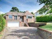 4 Bedrooms Bungalow for sale in Palmers Way, High...