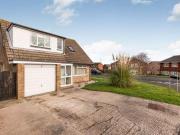 4 Bedrooms Bungalow for sale in Pinewood Close,...