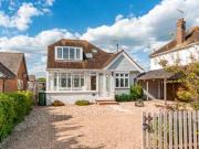 4 Bedrooms Chalet for sale in South View, East Preston,...