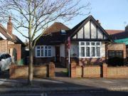 4 Bedrooms Detached bungalow for rent in Milton Avenue,...