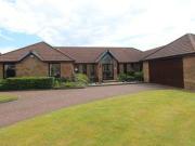 4 Bedrooms Detached bungalow for sale in Long Craig...