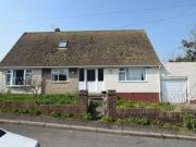 4 Bedrooms Detached bungalow for sale in New Close,...