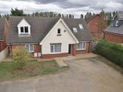4 Bedrooms Detached bungalow for sale in Stoke Road,...