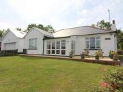 4 Bedrooms Detached bungalow for sale in Tonypistyll...