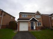 4 Bedrooms Detached house for rent in Airedale Heights,...