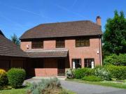 4 Bedrooms Detached house for rent in Beechwood Park,...