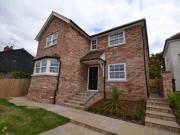 4 Bedrooms Detached house for rent in Colchester Road,...